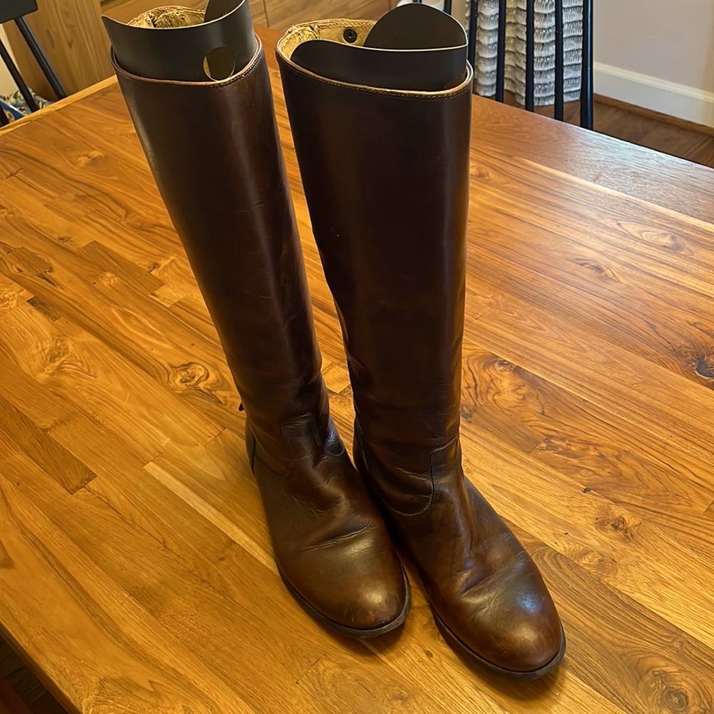Frye riding boots: dark brown